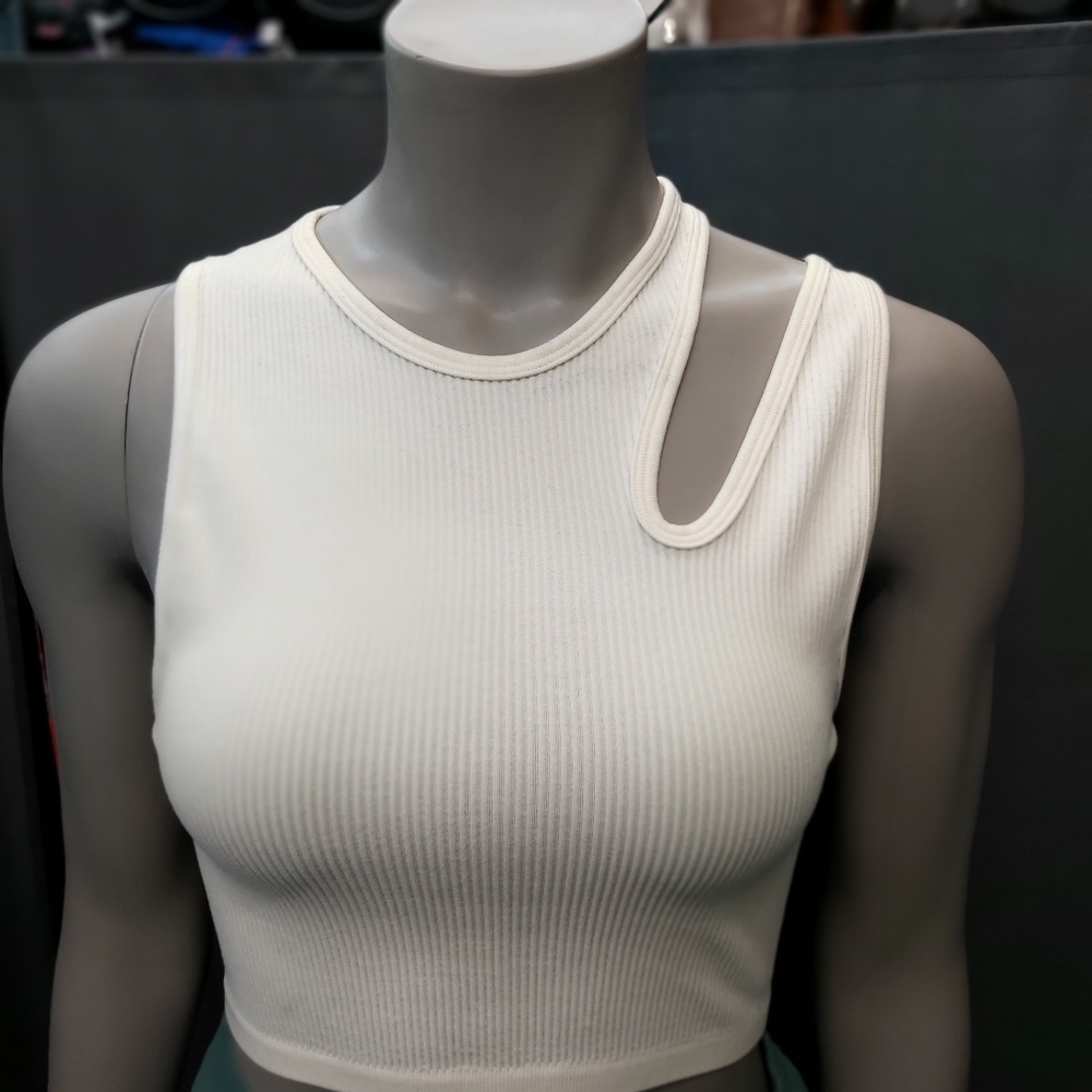 Forever 21 Cropped Ribbed Tank Top - Picture 9 of 9